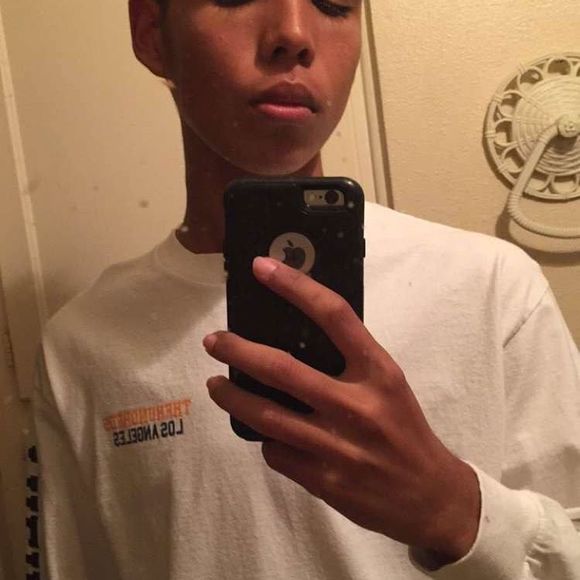 Meet your Posher, Luis - Picture 1 of 1