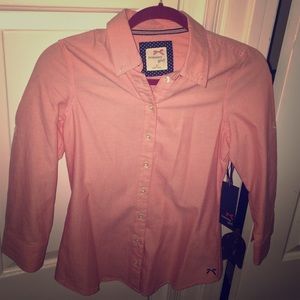 Button down mid length sleeve shirt