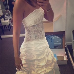 Wedding dress