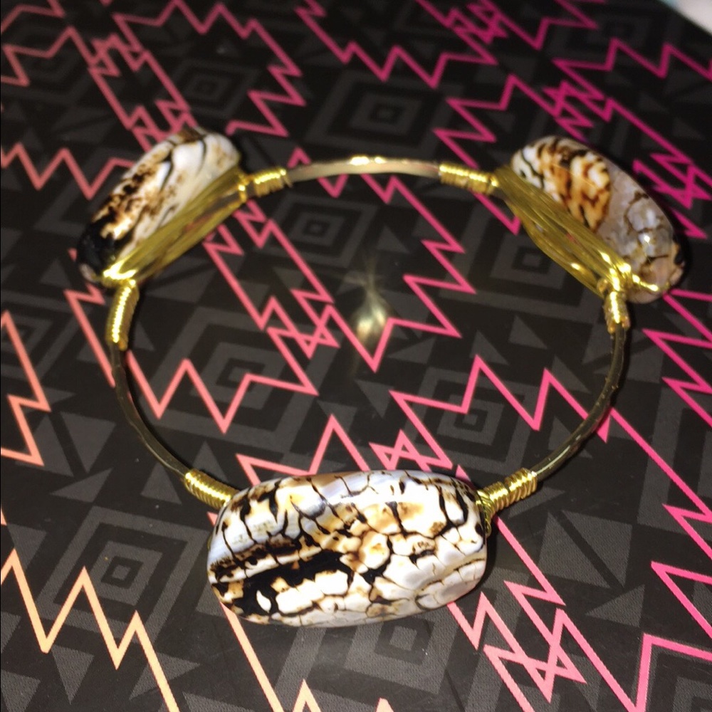 Gold bangle
