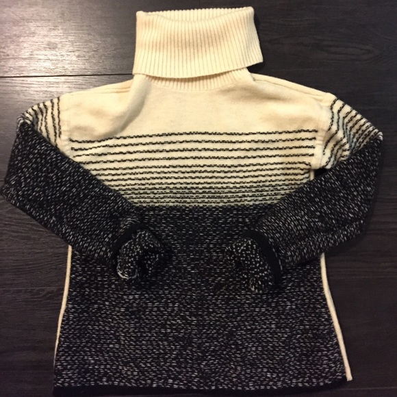 Cozy Sweater from Athleta. - Picture 1 of 1
