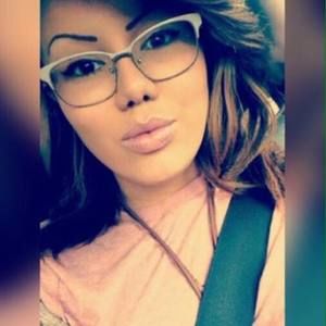 Meet your Posher, Nitza