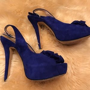 Gorgeous Vince Camuto Platform Heels. Size 6.
