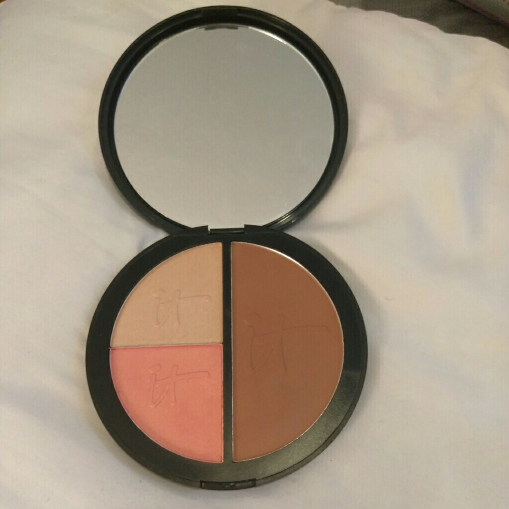 It Cosmetics Live, Love, Laugh Vitality Face Disc