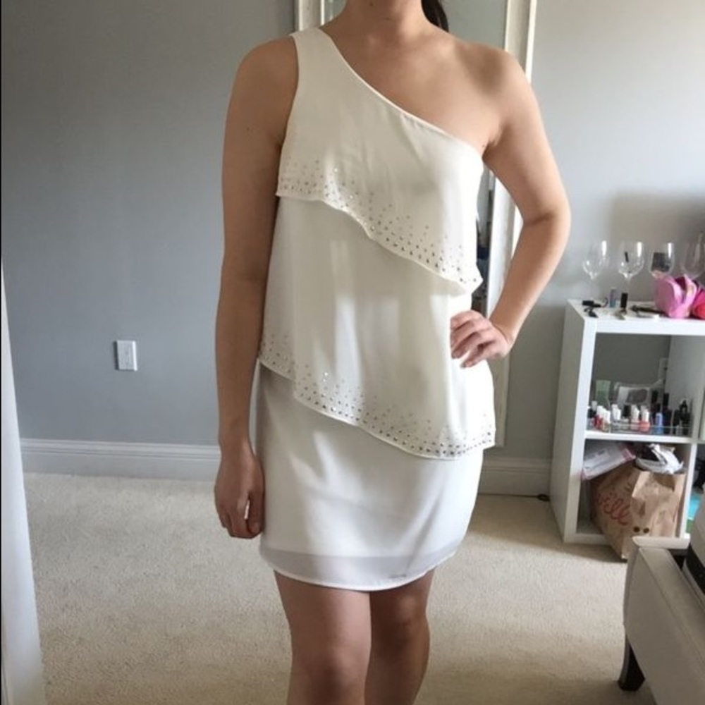 Express one shoulder white tiered dress • size 6