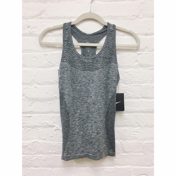 Nike Tops - Nike dri-fit top