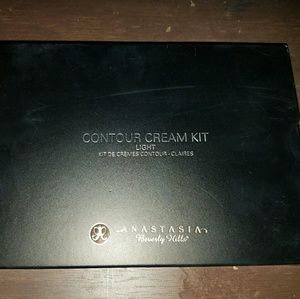 Today only $20 Anastasia Contour Cream Kit Light