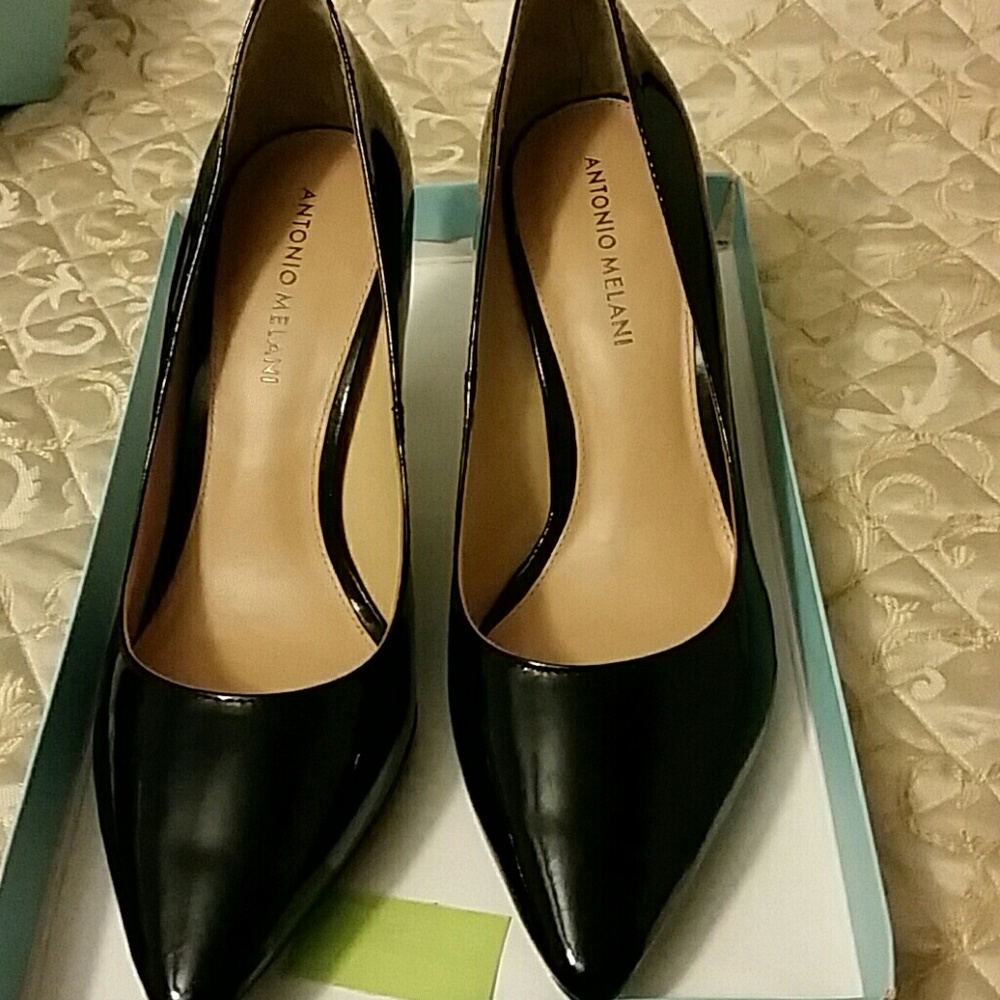 BRAND NEW Antonio Melani classic Shoes