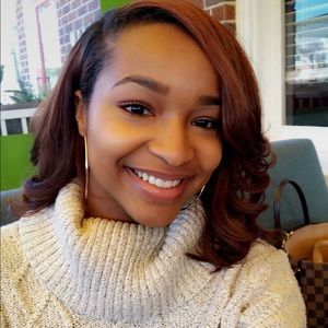 Meet your Posher, Johnetta