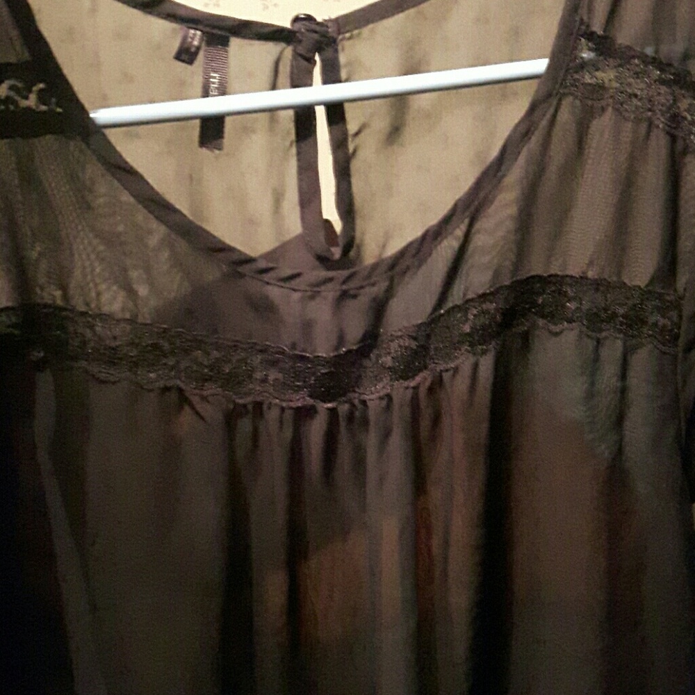 Top - Picture 2 of 3