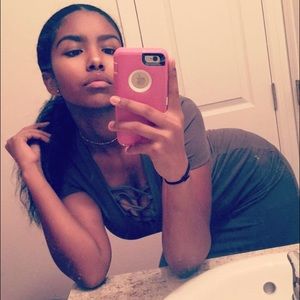 Meet your Posher, Aracely