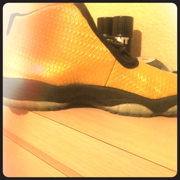 Jordan Gold Future Customs - Picture 2 of 3