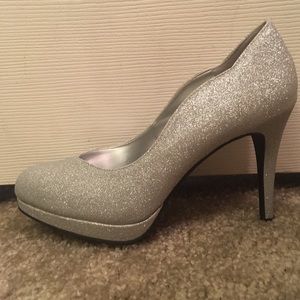 Sparkly silver pumps