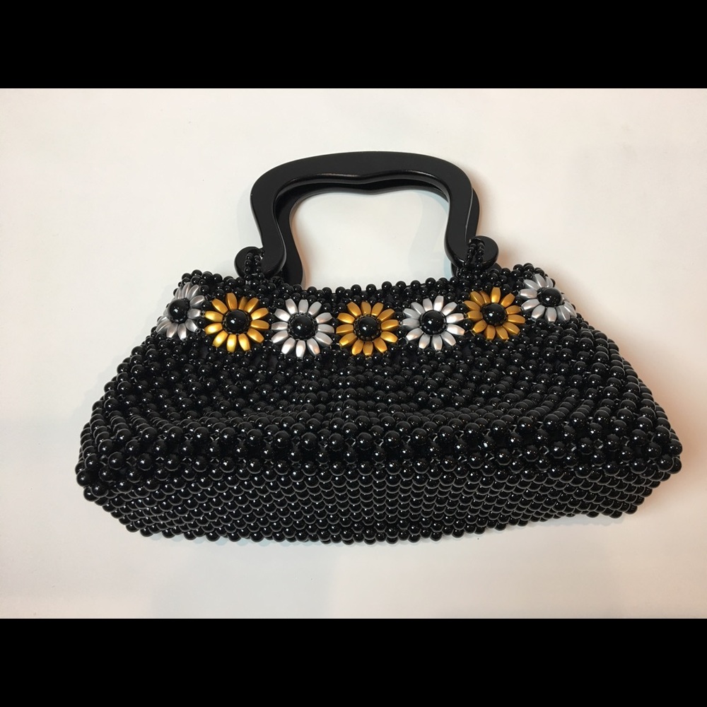 Black beaded daisy handbag purse