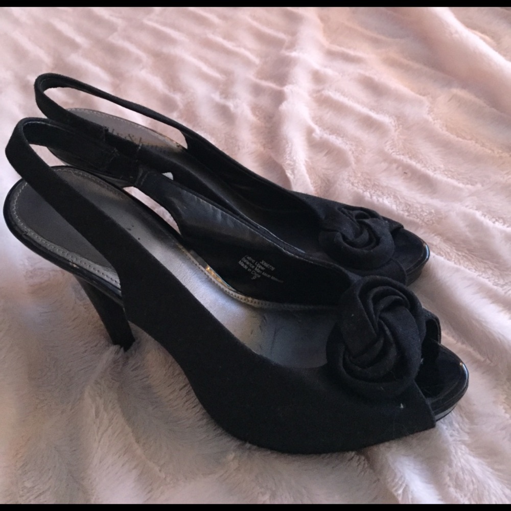 Peep toe Black Heels