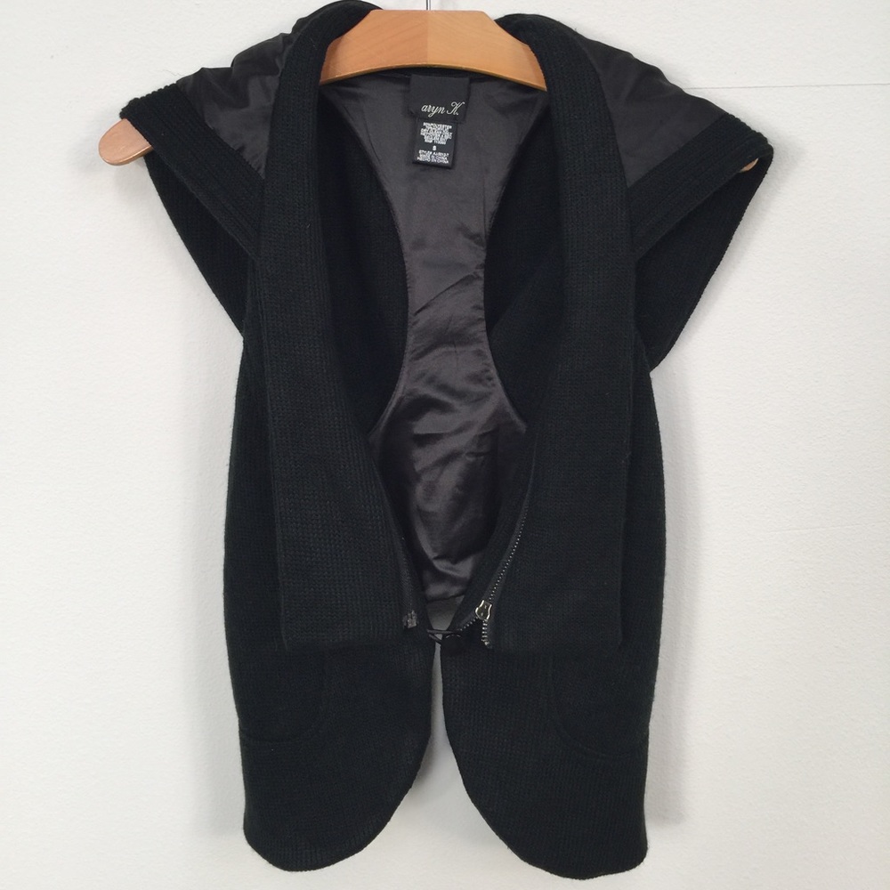 Aryn K. Black Razorback Hooded Vest Size Small