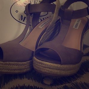 Steve Madden t-strap espadrilles