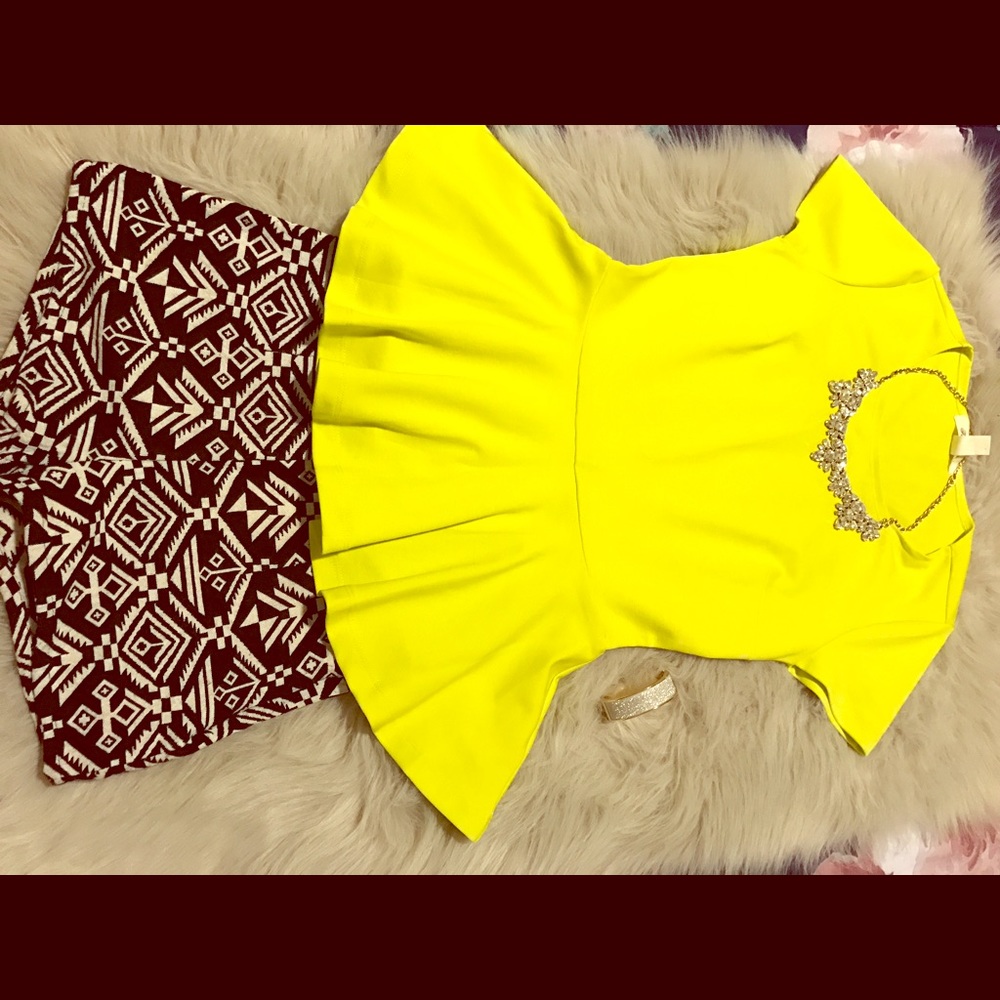 Fun Forever 21 Peplum Yellow Top💕😍🛍