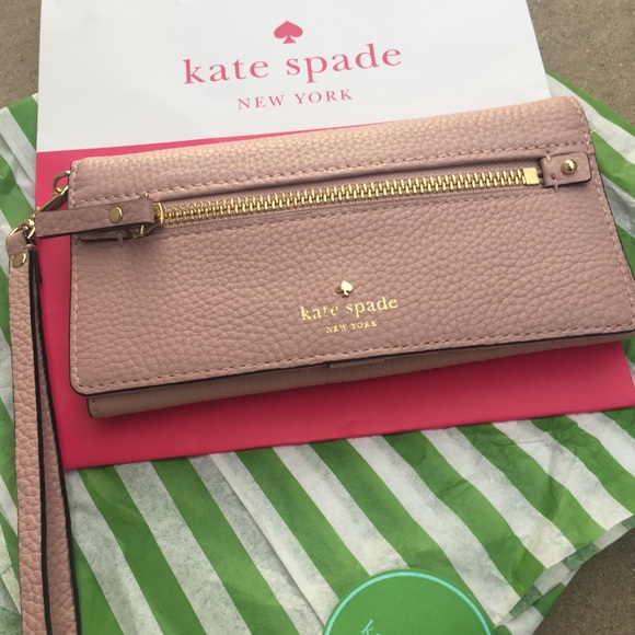 kate spade Handbags - 💞Kate Spade Wallet💞