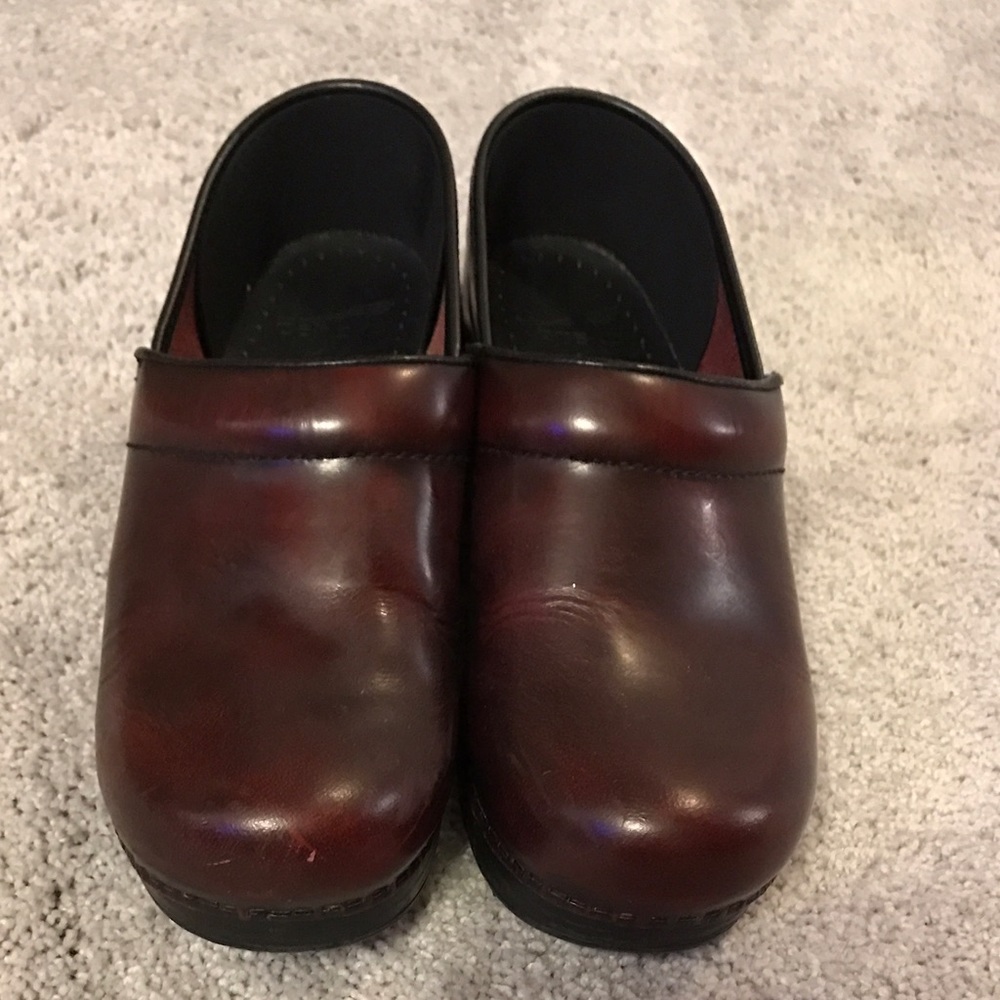 Brown/Reddish Dankso