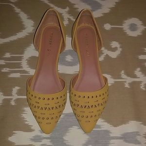 *Flash Sale* Laser Cut Point Toe Flats