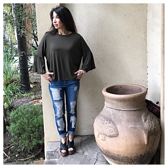 Olive green bell sleeve top - Picture 2 of 6