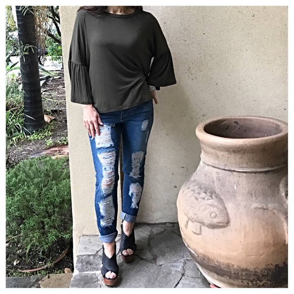 Olive green bell sleeve top - Picture 3 of 6