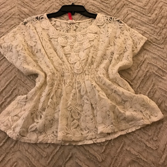 White lace top! - Picture 1 of 2