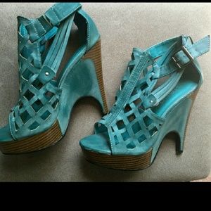 Cute Teal Sandals***SOLD***