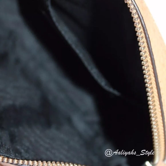 Rebecca Minkoff
Western Crossbody - Picture 3 of 4