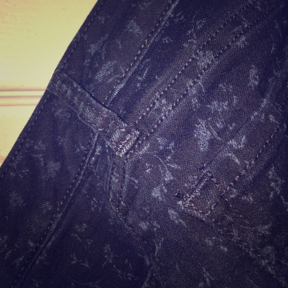 Subtle blue flower print jeggings