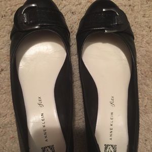 Anne Klein black dress shoes