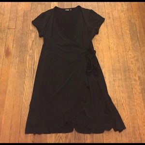 Black short sleeve wrap dress