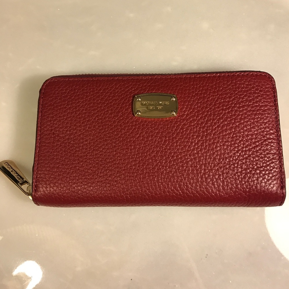 ❌SOLD❌Michael Kors wallet