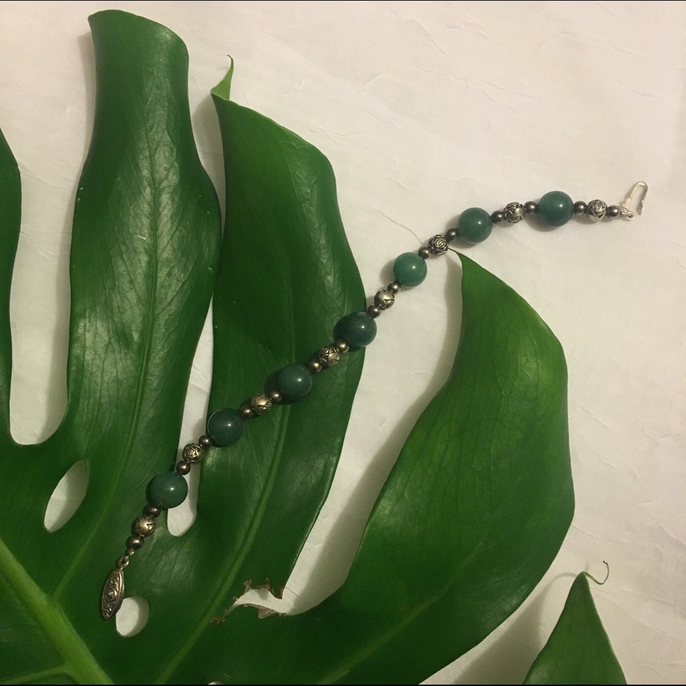 ✨FREE w Purchase Green Gem Stone Bracelet