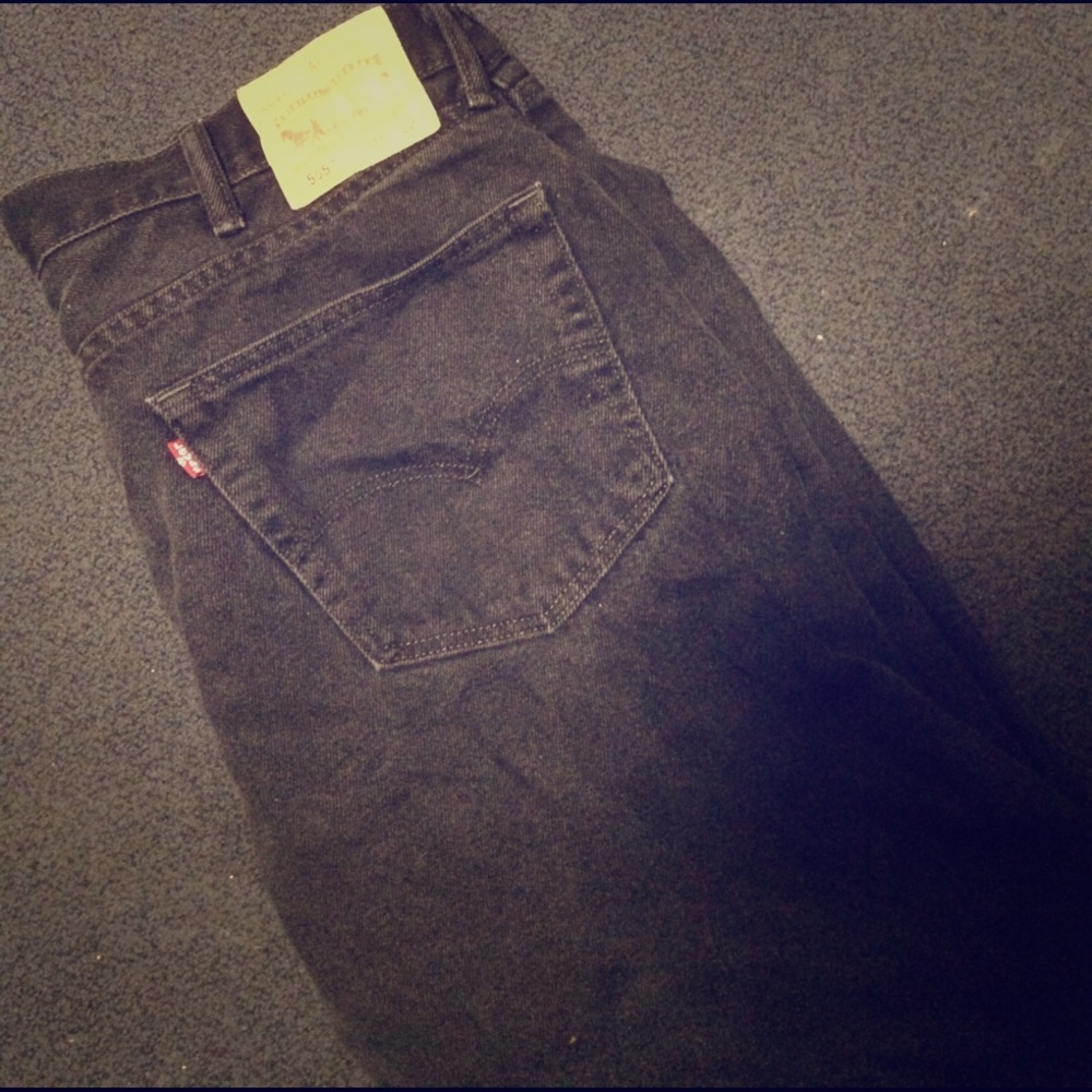Black Levi Jeans