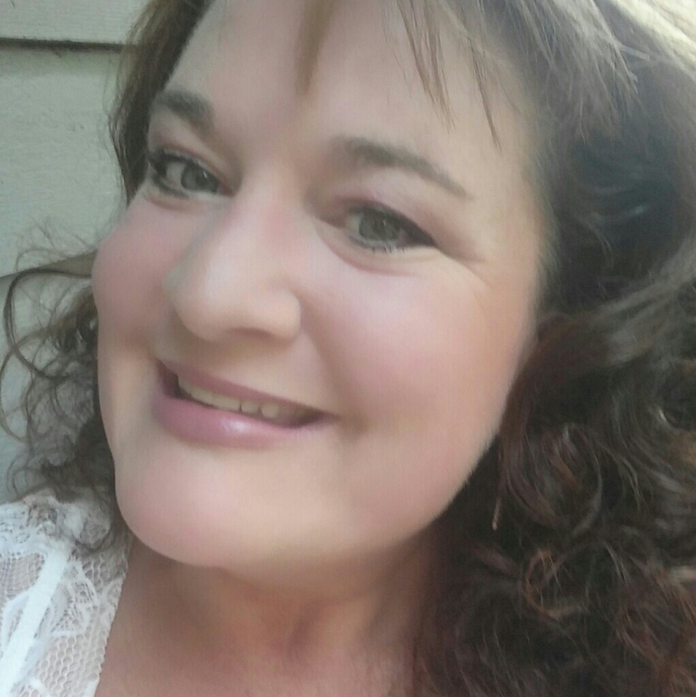 Meet your Posher, Lynette