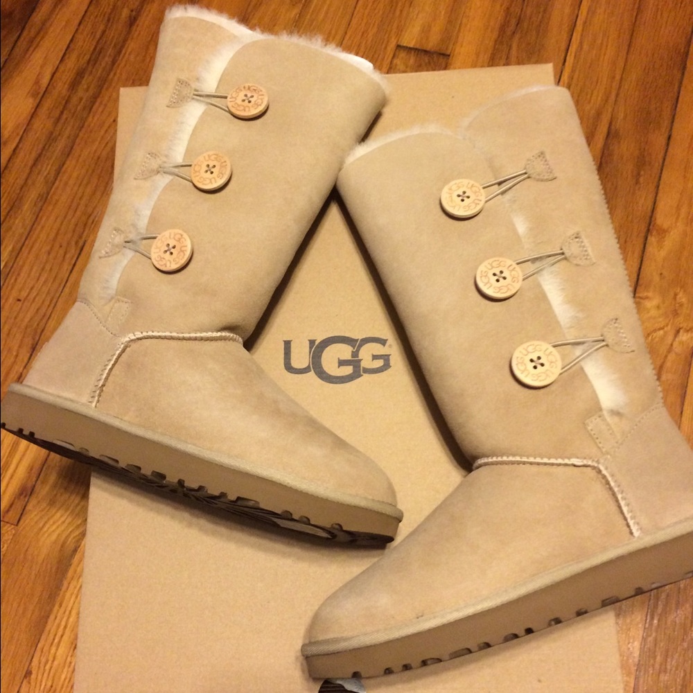 Bailey Button Triplet II Ugg Boots