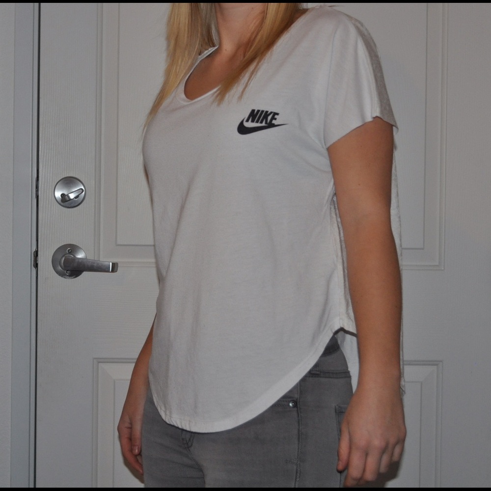 Nike White Short Sleeve Small