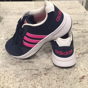 Adidas NEO
