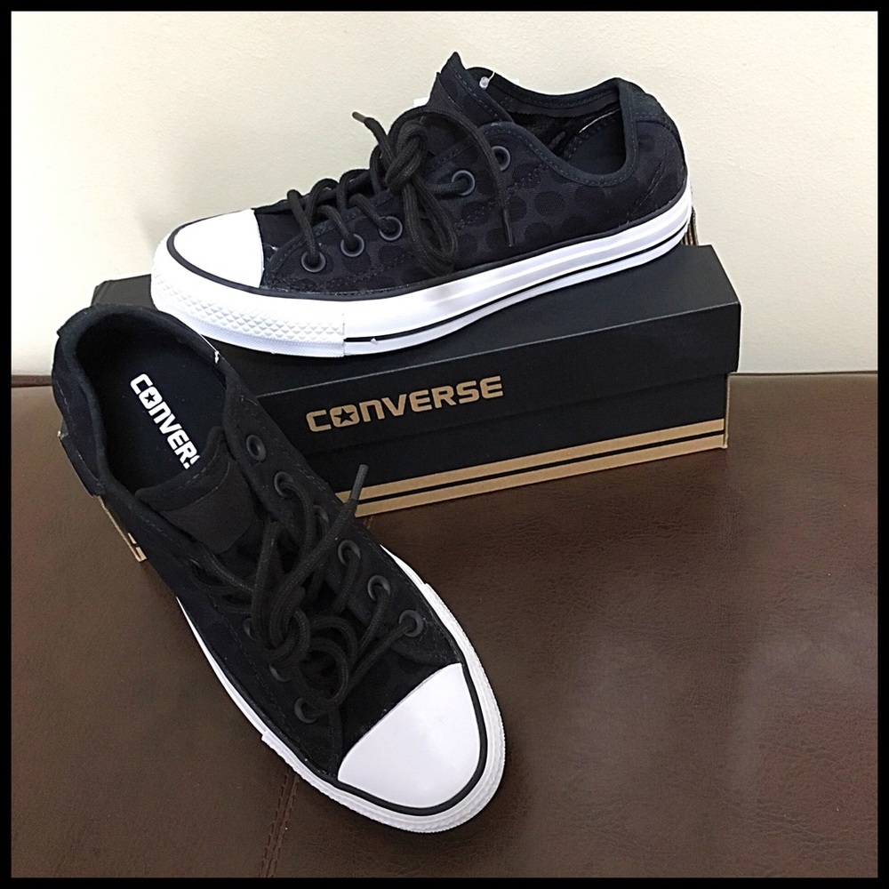❌SOLD❌❗️1-HOUR SALE❗️CONVERSE STYLISH SNEAKERS - Picture 3 of 6