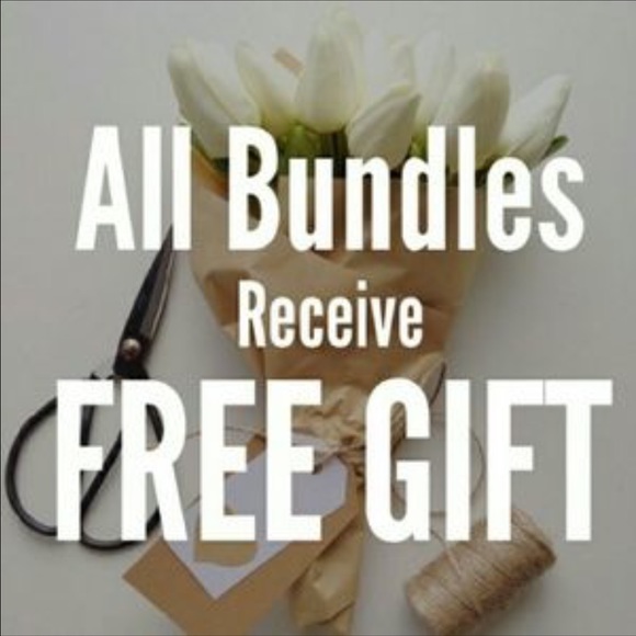 ๐White Columbia pullover๐ - Picture 8 of 8