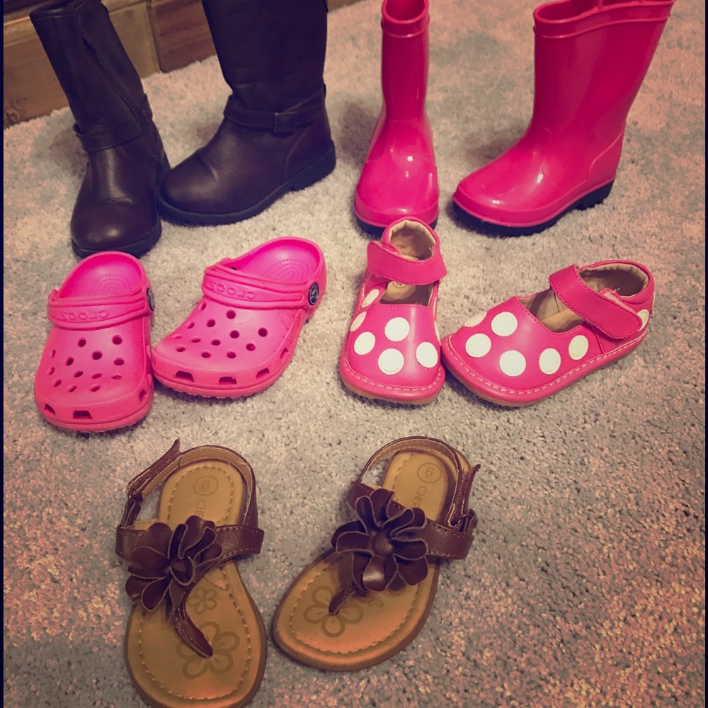 Toddler bundle of shoes!