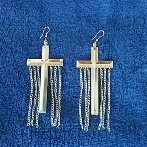 Chic silver plated tassel cross earrings - Picture 3 of 3