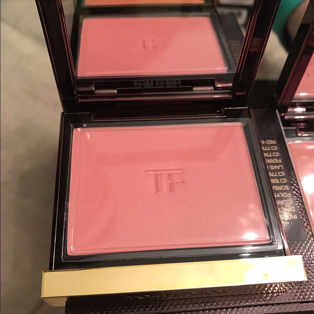 TOM FORD SPRING 2017 FRANTIC PINK BLUSH BRAND NEW