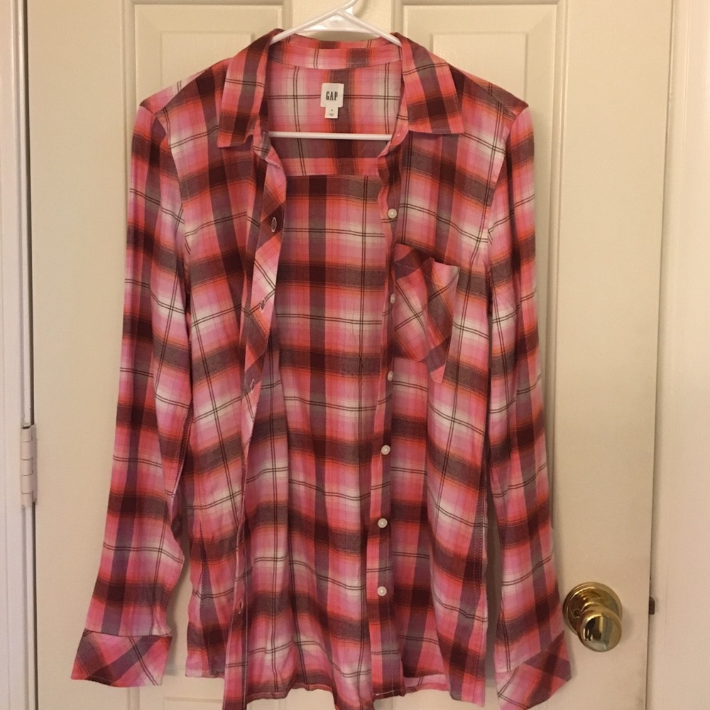 Gap flannel button down shirt size small