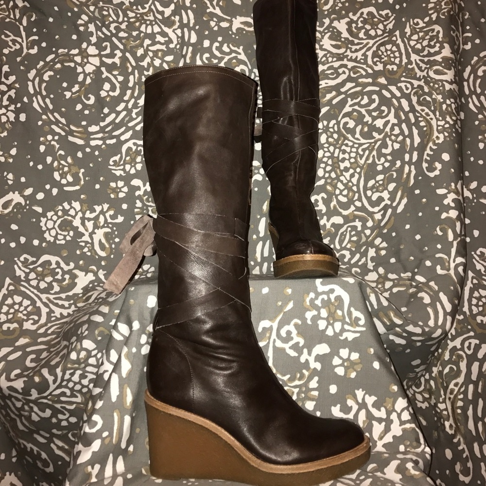 Antonio Melani Brown Wedge Boots Sz 8