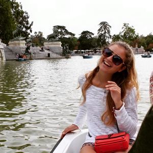 Meet your Posher, Danielle