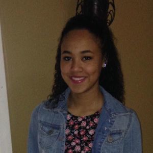 Meet your Posher, Alexis