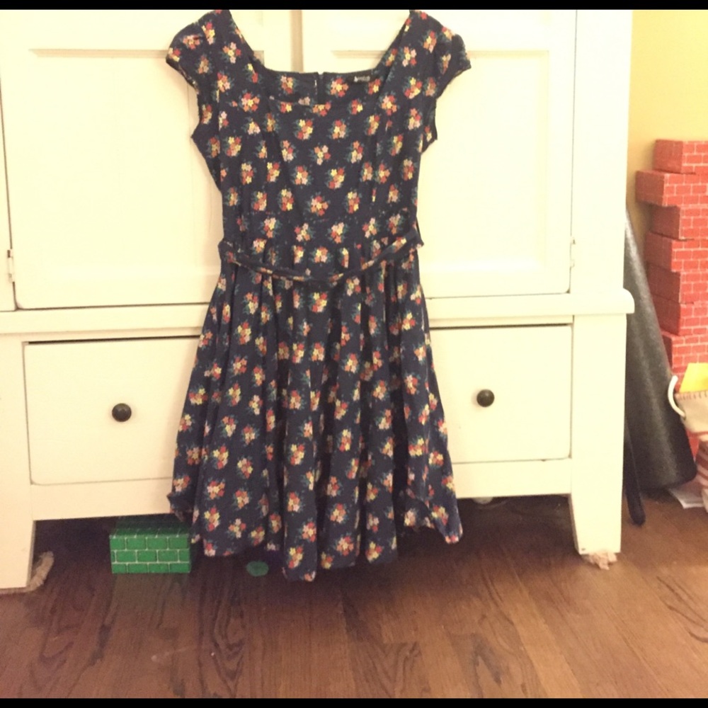 SALE!! Lady Vintage floral blue dress size 8 or 10